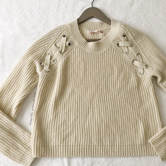 Grommet Lace Up Shoulder Sweater - Picture 3 of 8